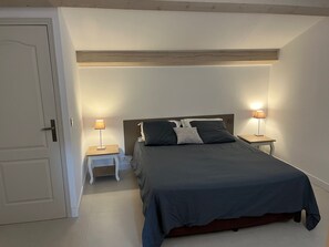 4 sovrum, strykjärn/strykbräda, wi-fi och sängkläder