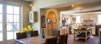 Stunning Georgian Grade 2 Listed property in the Welsh borders