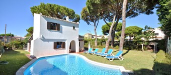 Perfect Retreat Overlooking Pinhal Golf Course, Private pool, Off-street parking