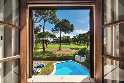 Perfect Retreat Overlooking Pinhal Golf Course, Private pool, Off-street parking
