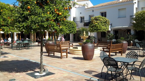 2 Bedroom Bellaluz Apartment with large, private roof top Sun Terrace.