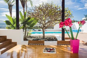 Outdoor pool, a heated pool - CASA EL QUINTO 'Silence, harmony and comfort' (La vegueta (Tinajo))