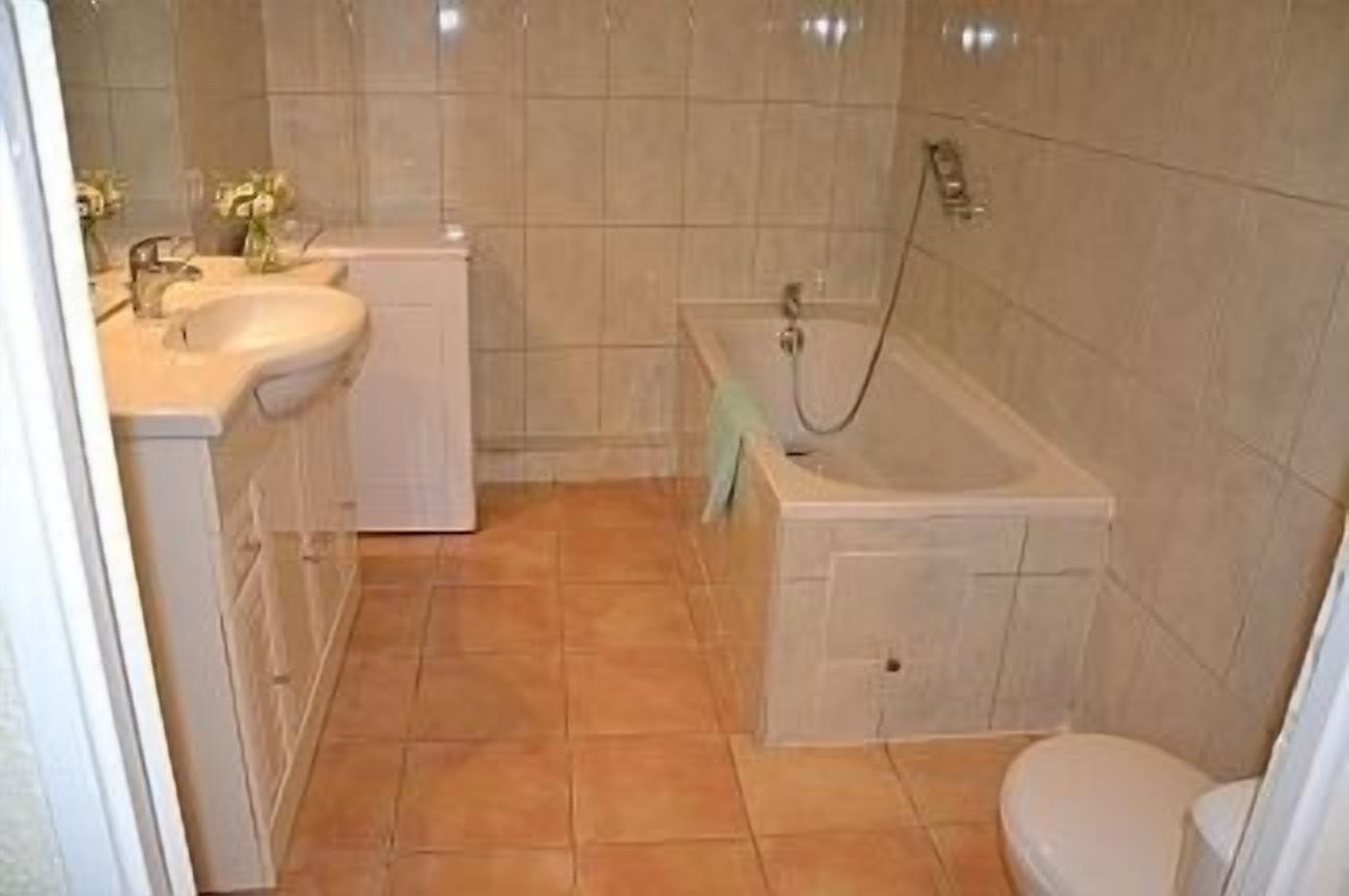 Quiet, Comfortable Retreat Among Hills And Vineyards. Great Walks, Great Wines