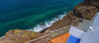 Traditional Canarian house, waterfront.