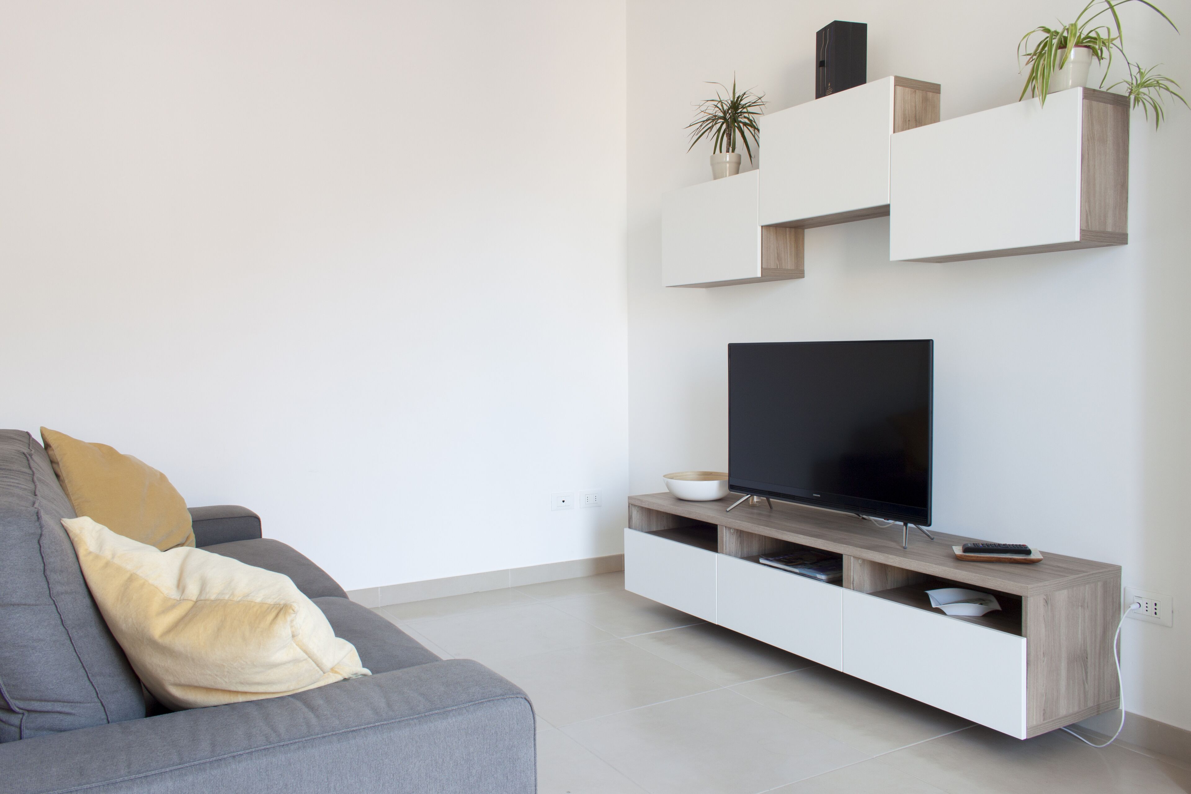 Very nice place to enjoy the coast and art