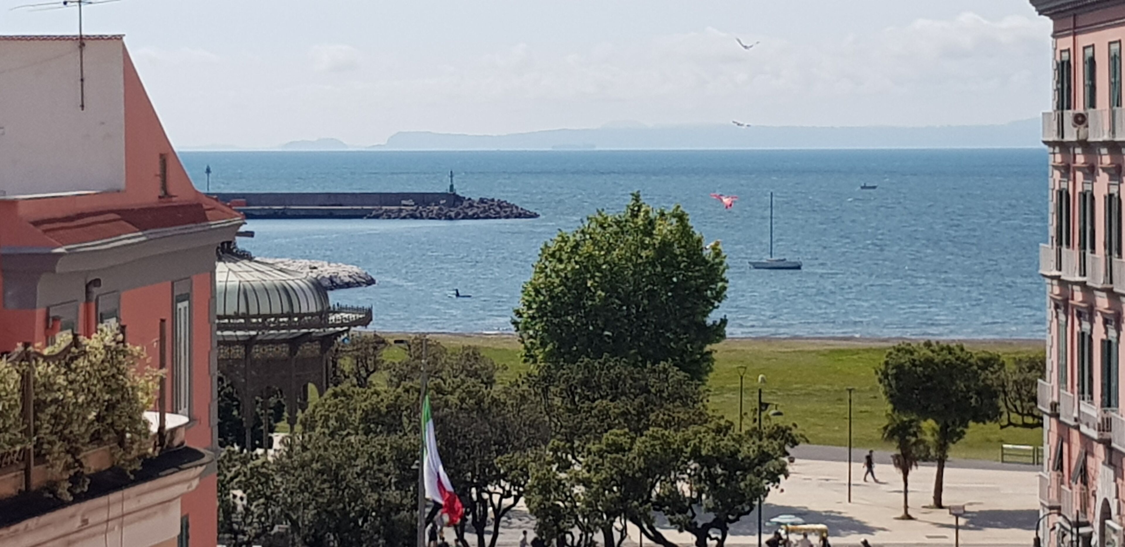 Very nice place to enjoy the coast and art