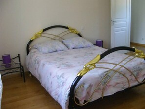 2 Schlafzimmer, Bügeleisen/Bügelbrett, kostenloses WLAN, Bettwäsche