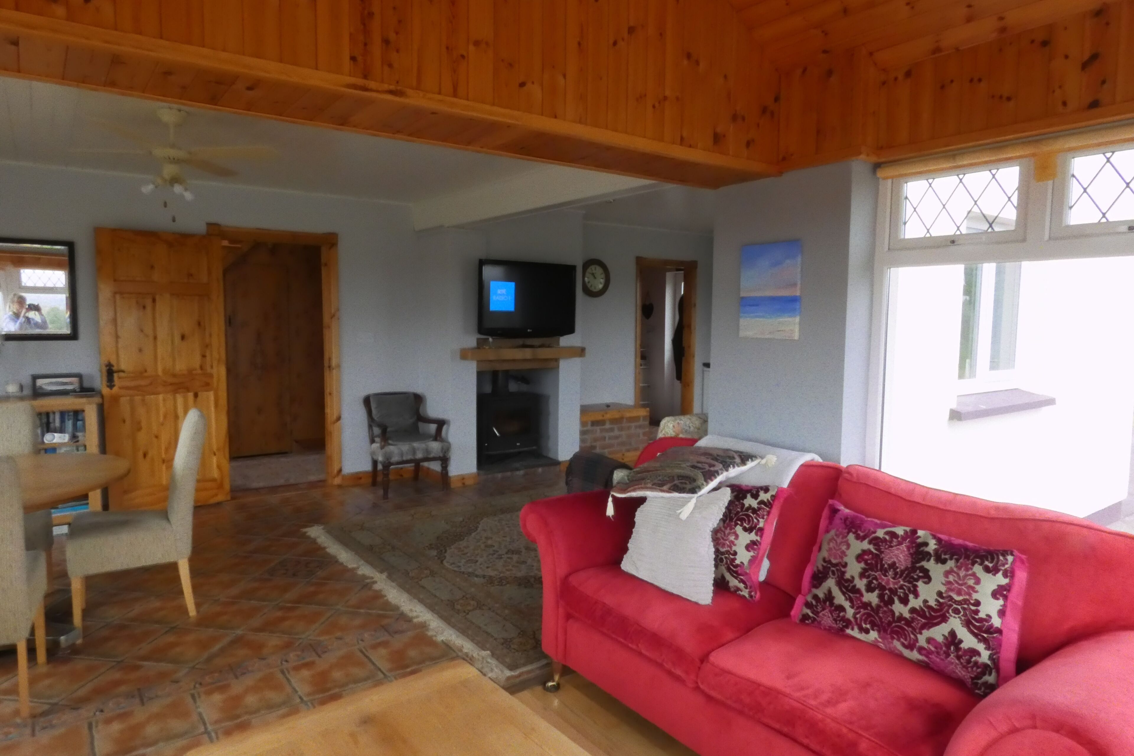 Ring Of Kerry .  Beautiful  3 Bed Home,   Sleeps 7