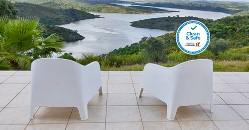 House over the Lake - Reguengos de Monsaraz