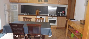 Grande maison de 300 m2 au pied de la Montagne Noire.