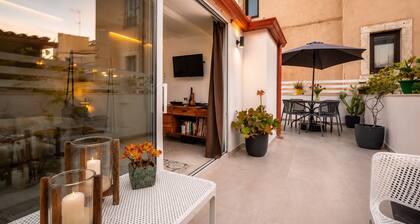 Cas'Amuri – Detached house with a terrace, in the heart of Ortigia
