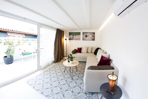 TV, books, stereo - Cas'amuri is a detached house in the heart of Ortigia. (siracusa)