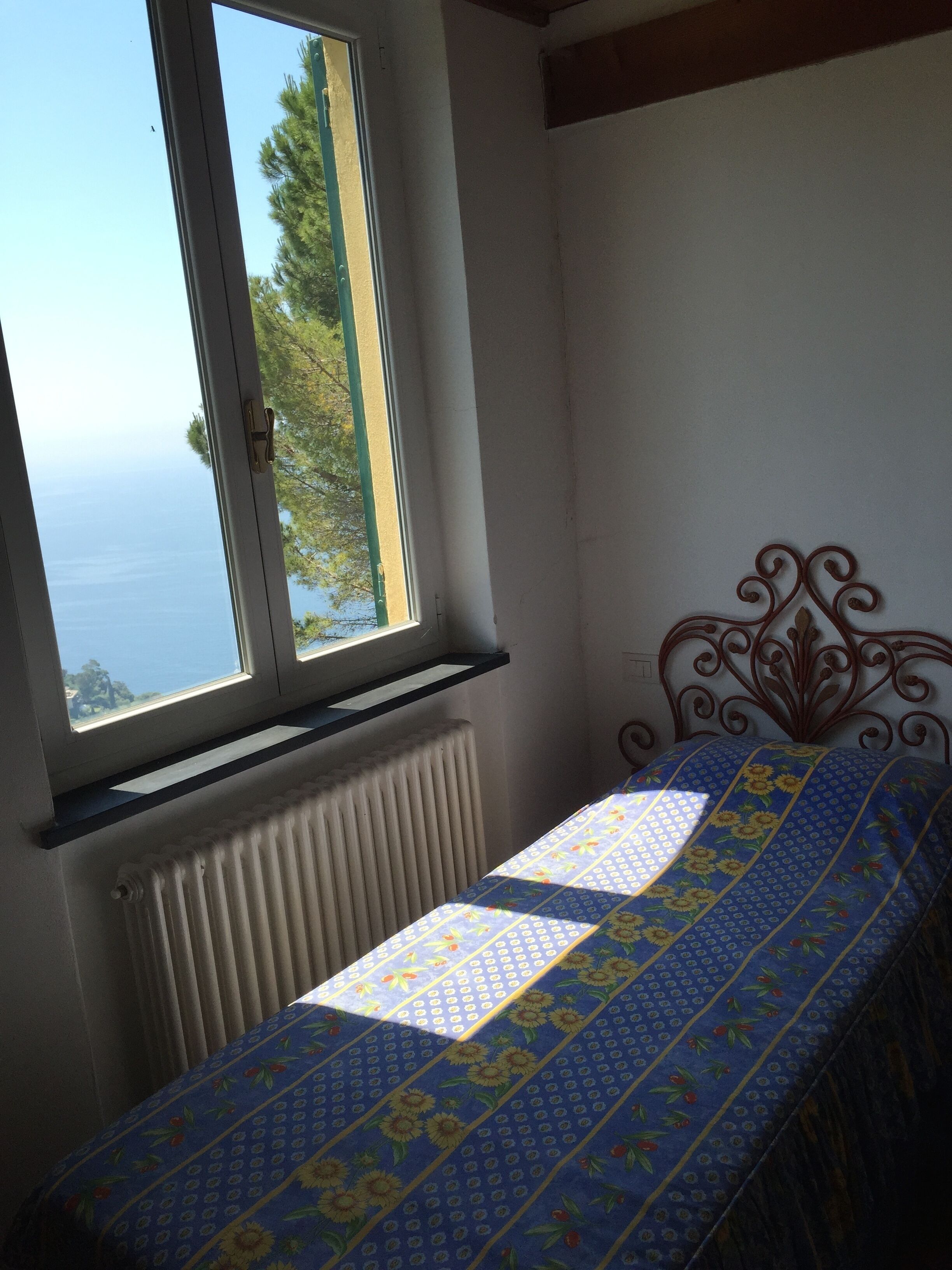 Villetta indipendente immersa nel verde con vista mare sul golfo di Portofino