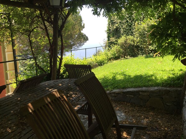 Terrace/patio - Villa surrounded by greenery with sea view over the Gulf of Portofino (Zoagli)