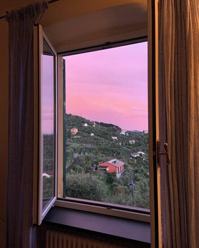 Villa surrounded by greenery with sea view over the Gulf of Portofino