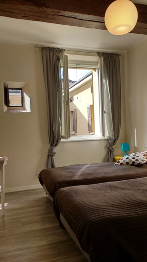 2 Schlafzimmer, Bügeleisen/Bügelbrett, WLAN, Bettwäsche