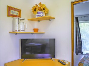 1 camera, accesso a Internet, lenzuola
