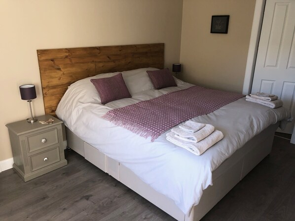 4 bedrooms, iron/ironing board, travel cot, free WiFi