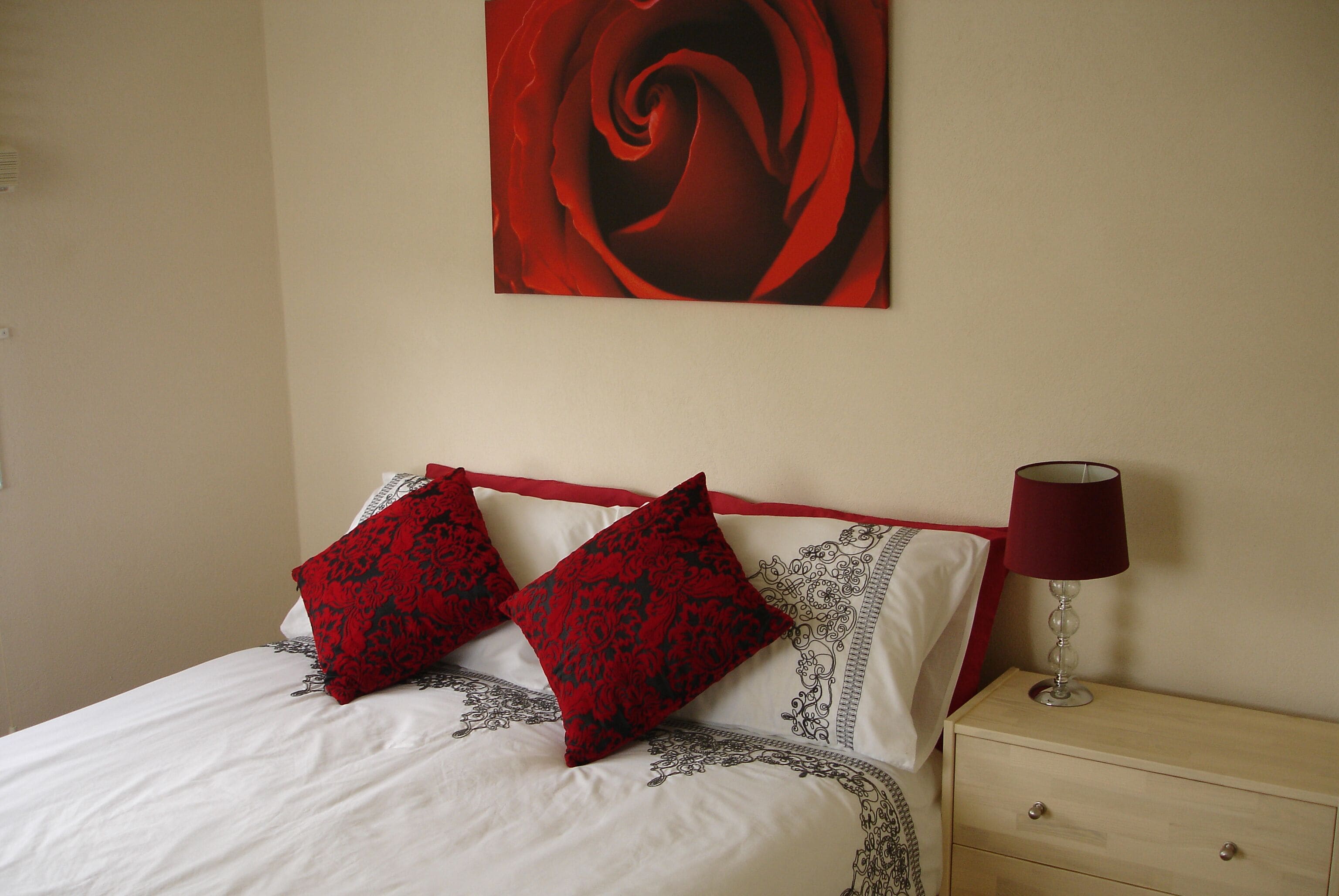 3 多间卧室、熨斗/熨衣板、旅行婴儿床、WiFi