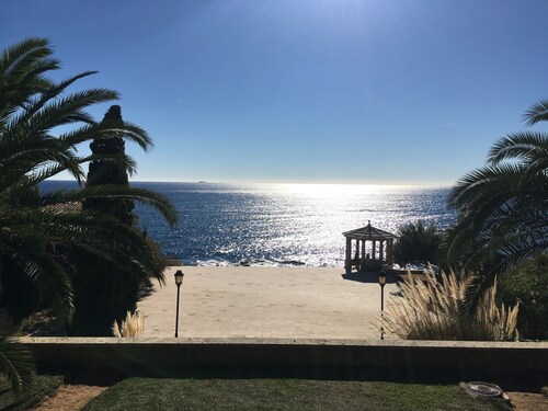 Sun, Sea & Culture. Luxury Villa & Pool. Breathtaking Views to Sea. Inc WiFi