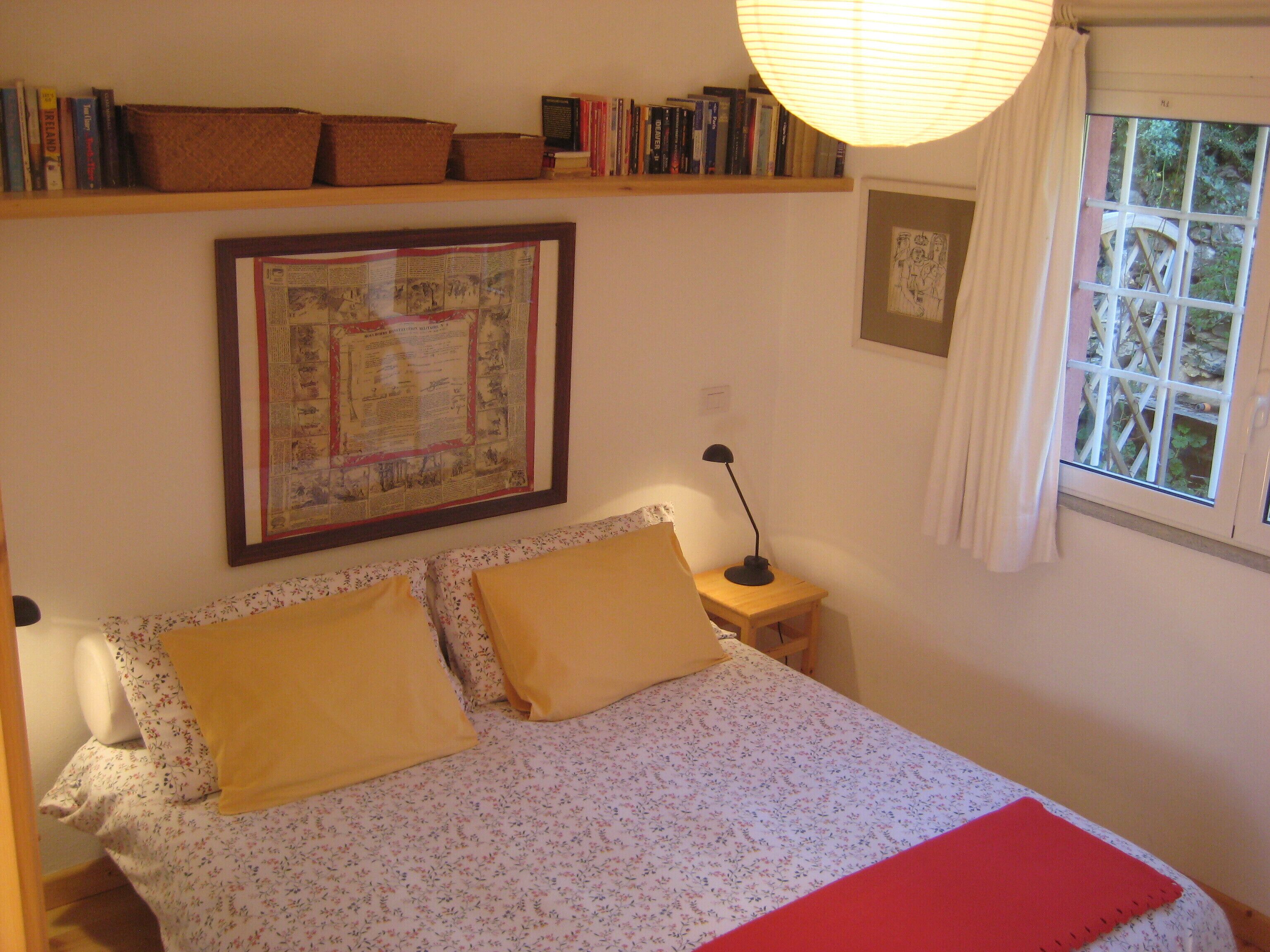 is a small apartment recently restored. Ideal for a couple.