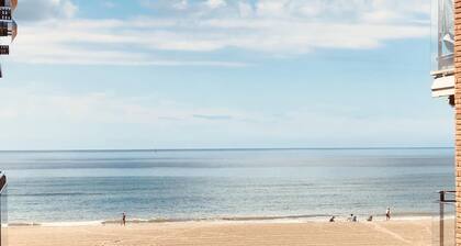 Uusi rannalla ASUNTO / CASTELLDEFELS