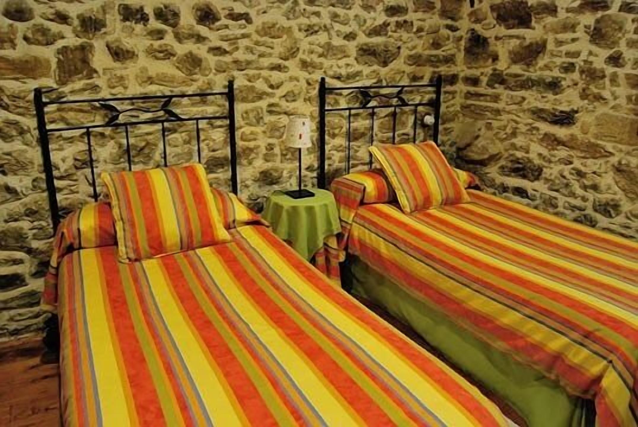 Honeysuckle Rural House for 12 people 