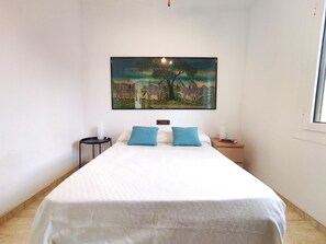 3 chambres, fer et planche à repasser, accès Internet