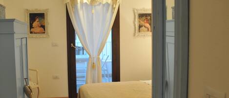 1 soverom, strykejern/-brett, wi-fi og sengetøy