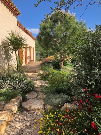 Luxury villa with private pool, peaceful, ancient wine village, close to sea