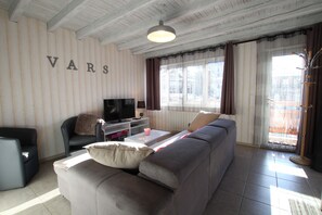 TV, books - "Chalet Changalan" T4 Large apartment with sheets included for 6/8 people. (Vars)