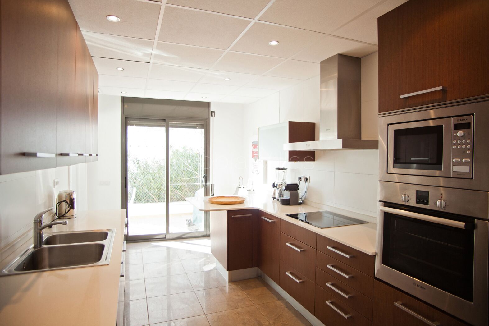 4 bedrooms full equiped villa for 8 people, 8 mn from Sitges, Barcelona