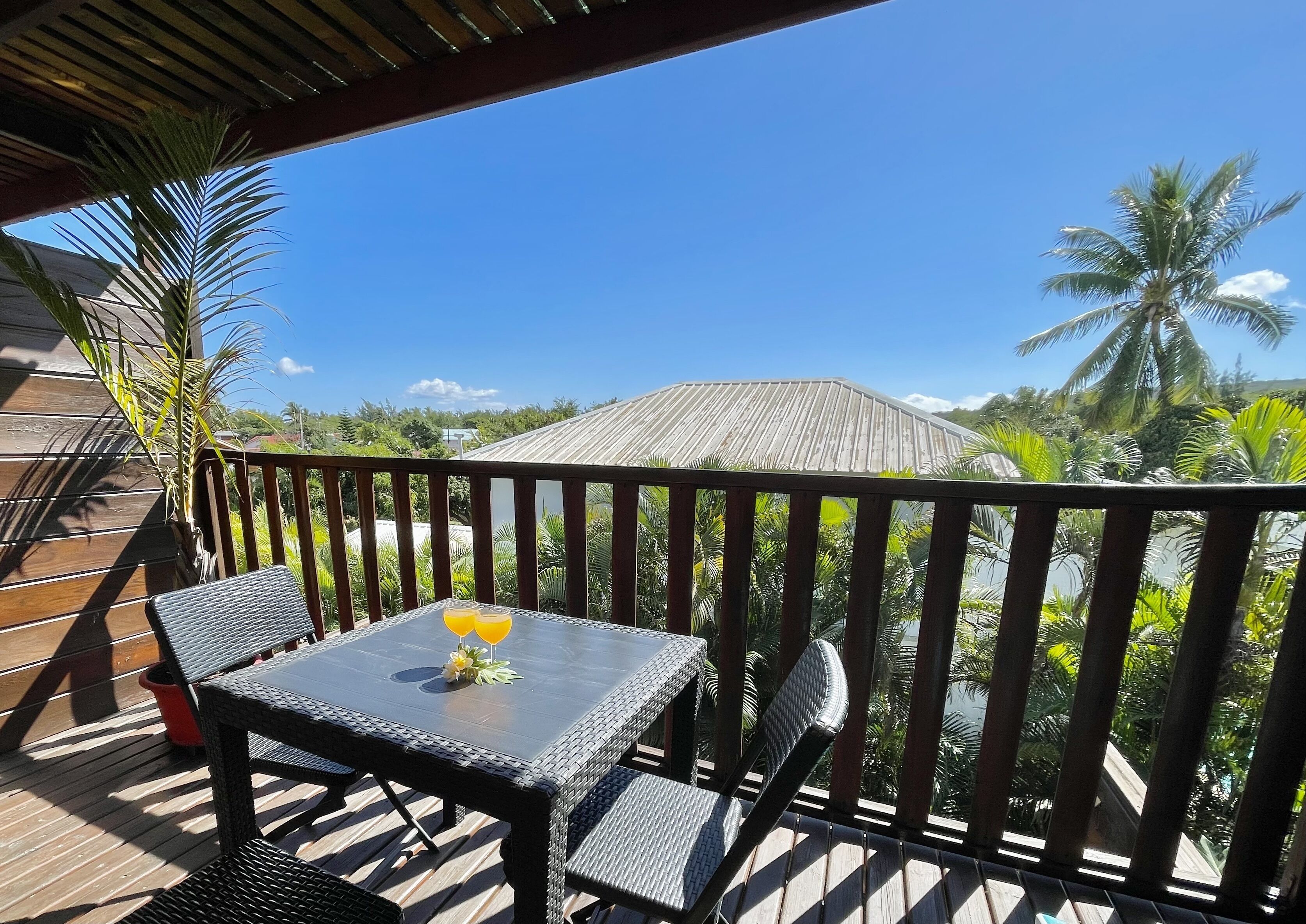 premium bedding, pillow-top beds, in-room safe, individually decorated