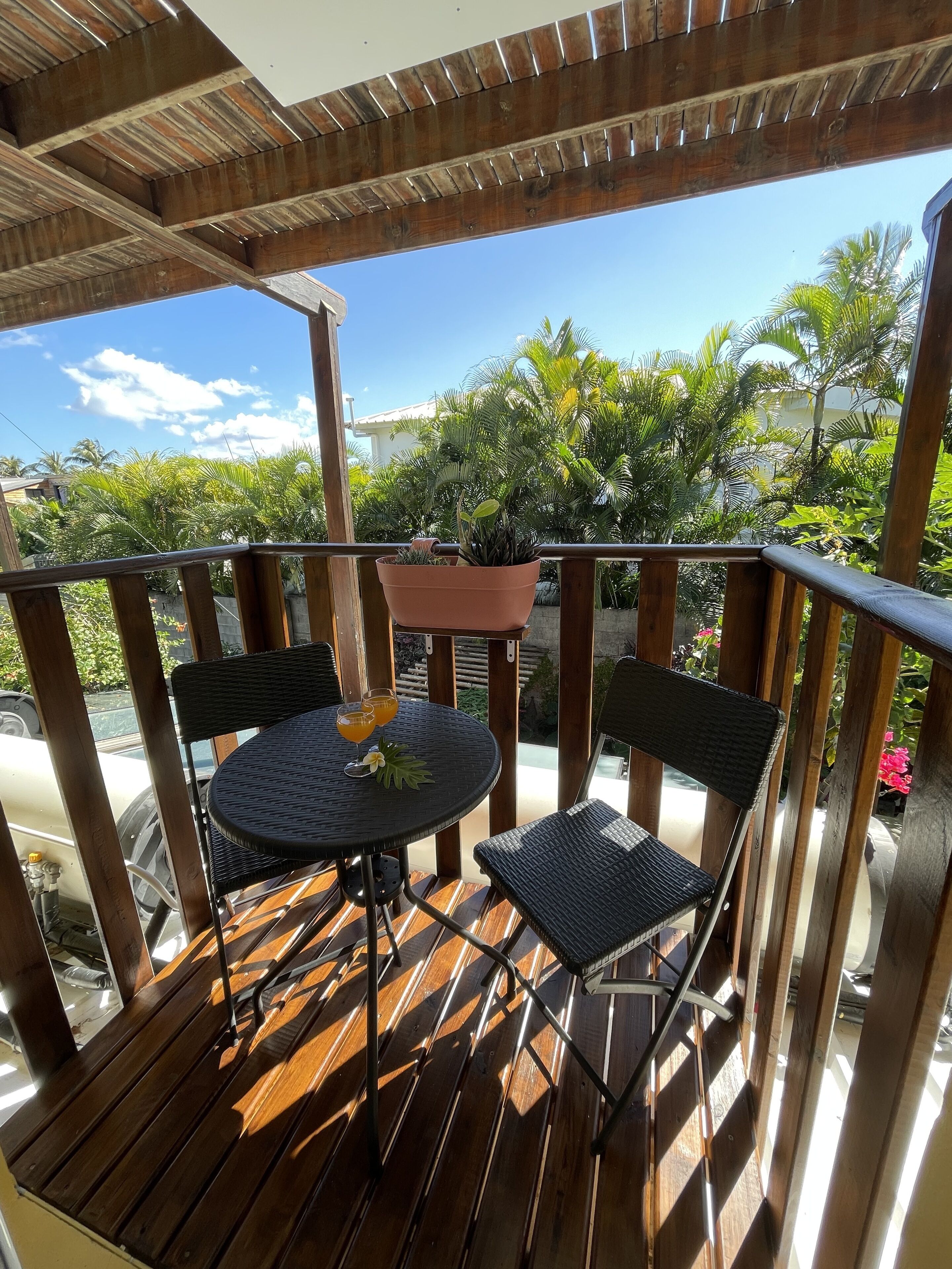 premium bedding, pillow-top beds, in-room safe, individually decorated