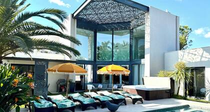 Villa PALOMA CAP D'AGDE 8 pers. Proche MER Piscine chauffée Spa quartier calme