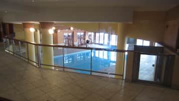 Piscine couverte, piscine chauffée