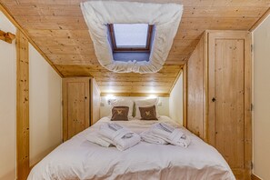 4 bedrooms, Internet, bed sheets