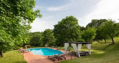 Villa Rosaspina: villa de 1700 avec piscine privée,Air conditionné,Jacuzzi, WiFi