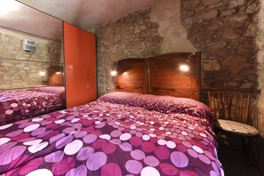 3 bedrooms, free WiFi, bed sheets