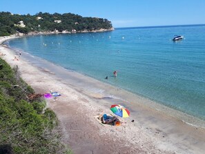 Beach - House / Villa - Rayol-Canadel-sur-Mer (Rayol-Canadel-Sur-Mer)
