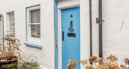 4 Evans Terrace Beautiful Cottage in the heart of Aberdovey! Free parking permit