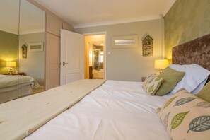 4 bedrooms, Internet, bed sheets