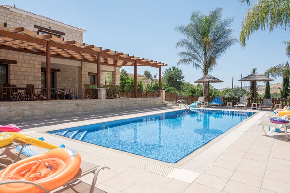 A heated pool - 4bdr Family friendly villa with 400sq.m. playground,private heated swimming pool (Paphos)