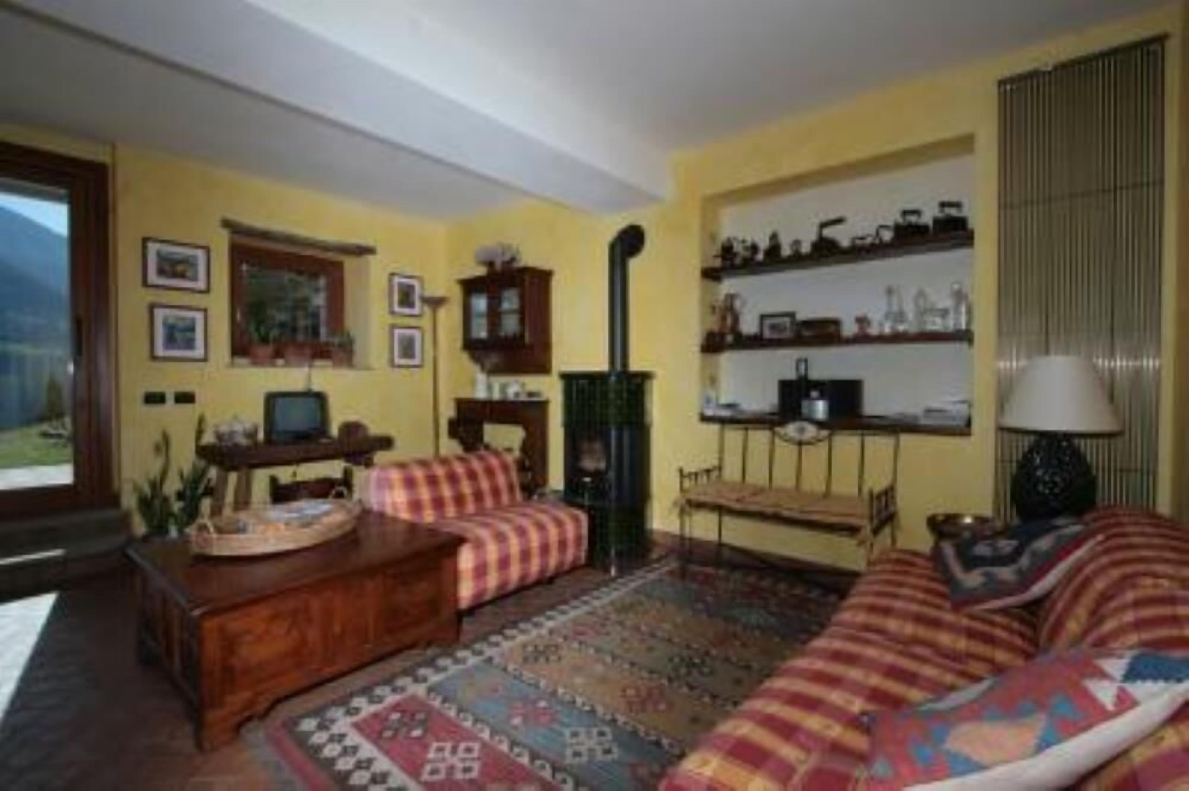 CHALET and Country cottage for 8 people