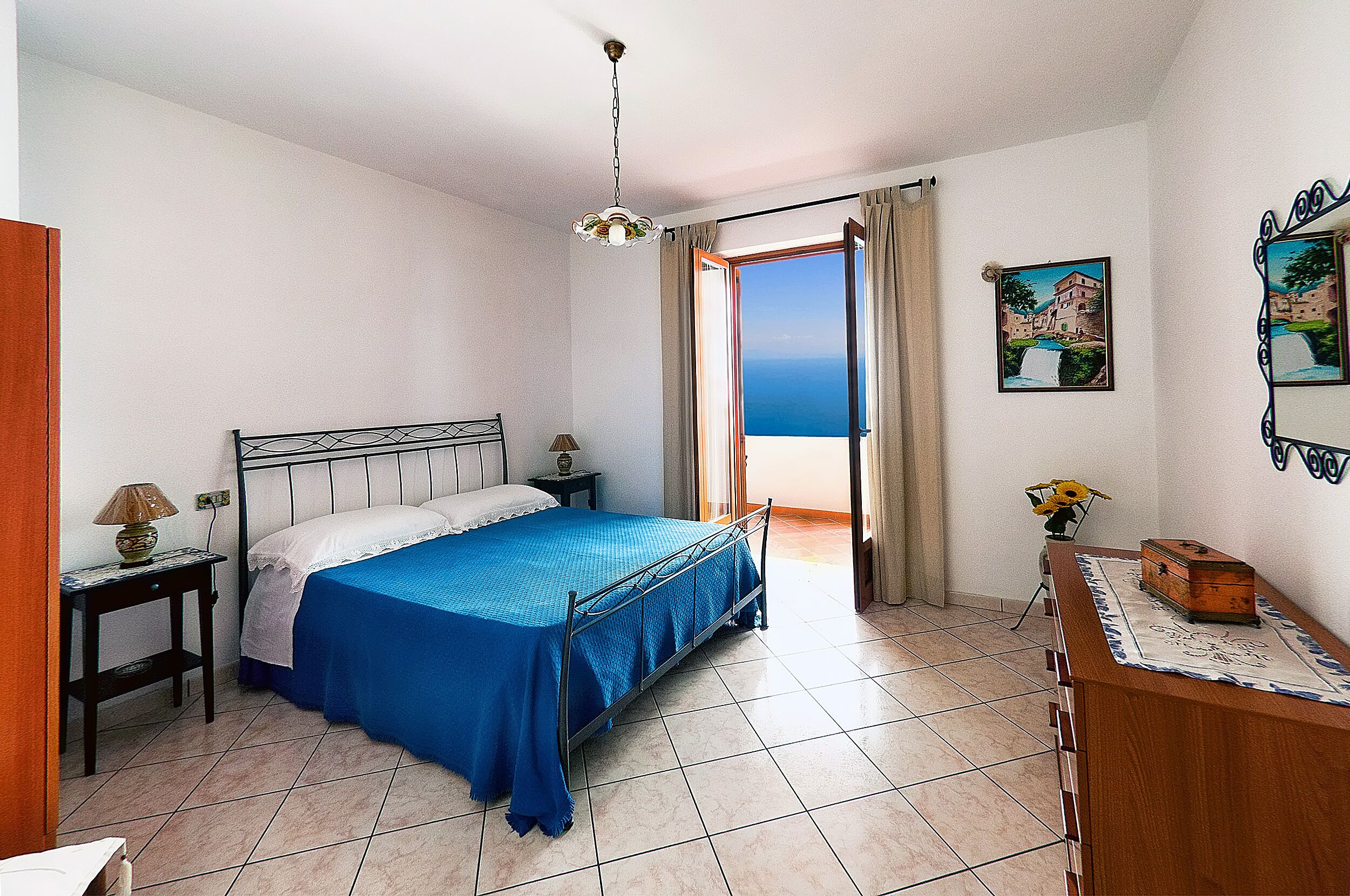 Holidayhouse VILLA NANCY in Amalfi with stunning view of the sea, parking nearby