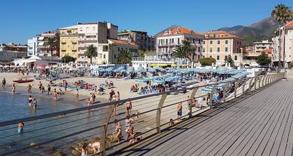 EXCELLENT APPARTEMENT DEUX PIĂCES Ă 50 MT DE LA MER