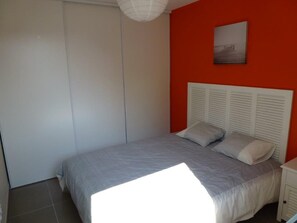 1 habitación, tabla de planchar con plancha y wifi gratis