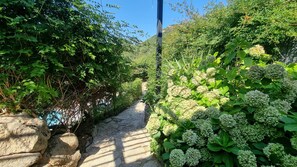 Property grounds - SANTA-GIULIA & CHARMING VILLA & PRIVATE POOL (Porto-Vecchio)