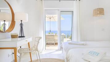 3 slaapkamers, een strijkplank/strijkijzer, wifi, beddengoed