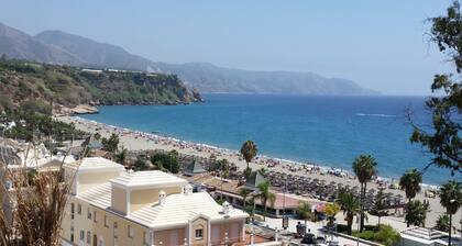 Spacious first floor apartment near Burriana Beach and Nerja Town Centre